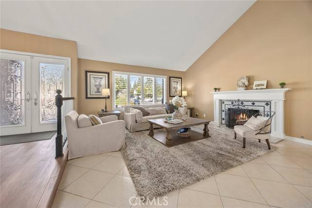 Yorba Linda, CA 92886,5034 Vista Montana