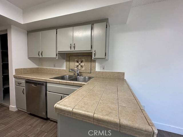 Stanton, CA 90680,12621 Moordale Circle #H