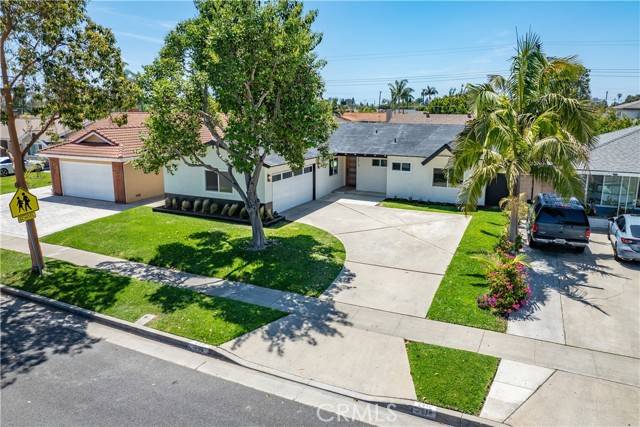 Santa Ana, CA 92704,2514 S Rita Way