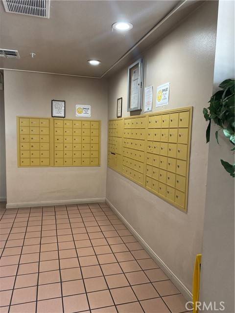 Downey, CA 90241,11410 Brookshire Avenue #319