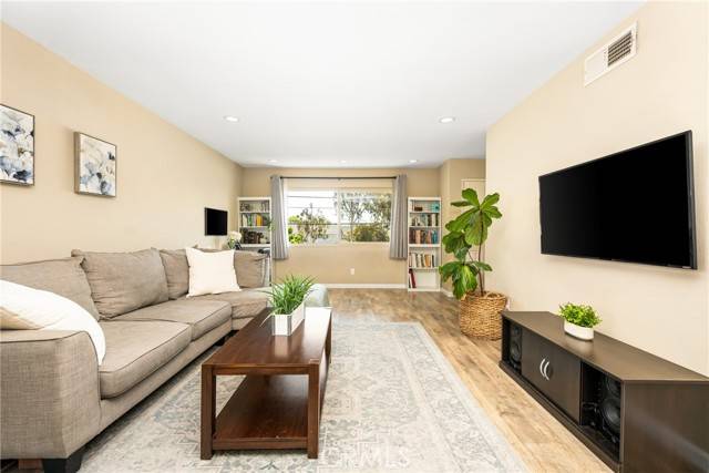 Lake Forest, CA 92630,25388 Via Verde #4