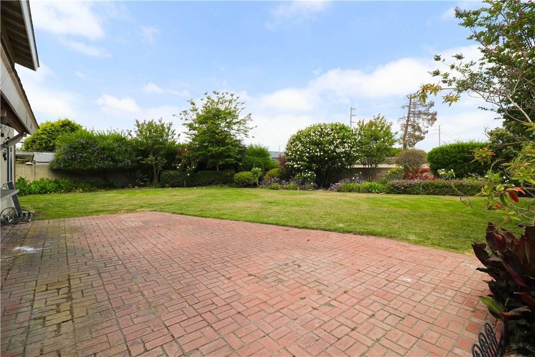 Westminster, CA 92683,9851 Cloverdale Avenue