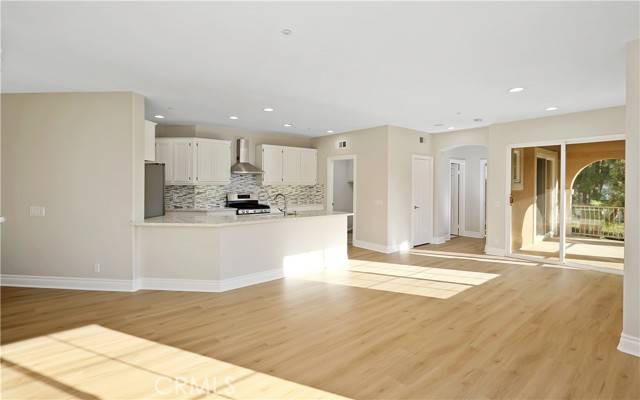 Irvine, CA 92602,5 Bradford