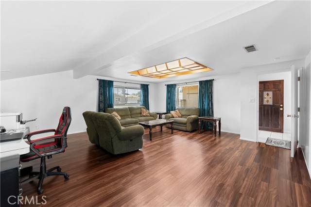 Fullerton, CA 92833,1467 W Southgate Avenue