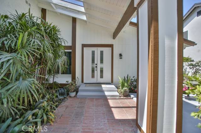 Huntington Beach, CA 92649,17041 Malta Circle