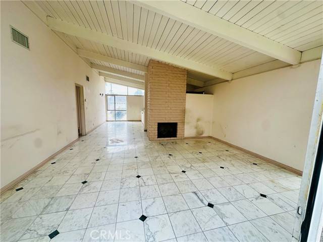 Anaheim, CA 92806,2329 E Paradise Road