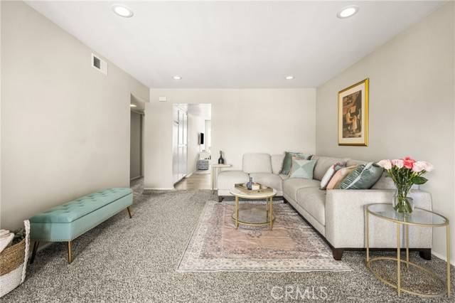 Huntington Beach, CA 92648,7648 Bay Drive #201