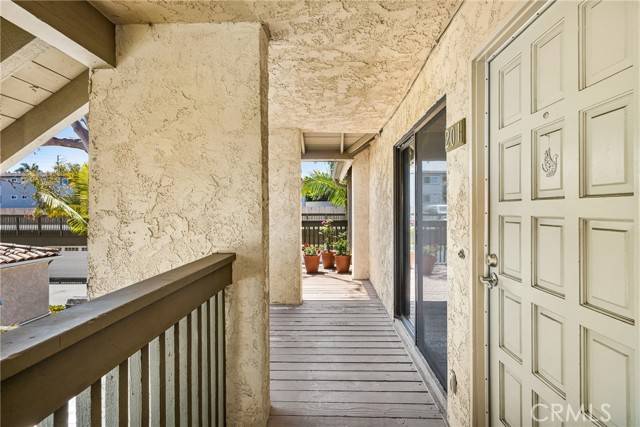 Huntington Beach, CA 92648,7648 Bay Drive #201