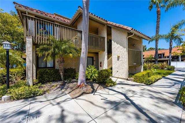 Huntington Beach, CA 92648,7648 Bay Drive #201