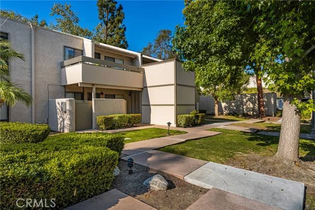 Fullerton, CA 92835,3026 Associated #103
