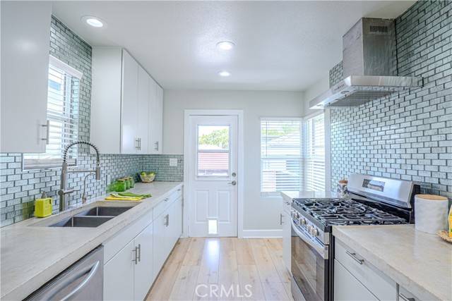 Long Beach, CA 90807,417 E 44th Way