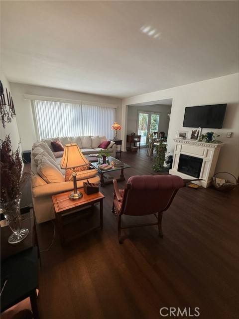 Long Beach, CA 90814,345 Wisconsin Avenue #104