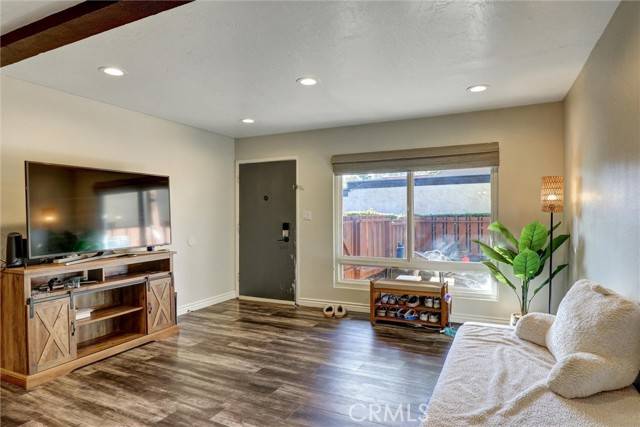 Long Beach, CA 90807,3723 Country Club Drive #9