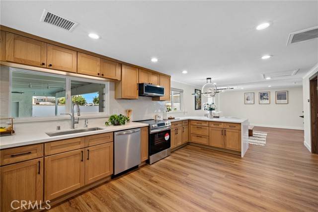 La Palma, CA 90623,5742 Thelma Avenue