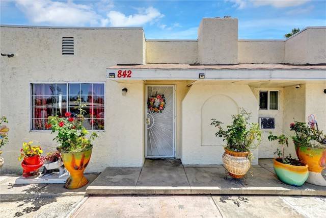 Anaheim, CA 92805,842 S Anaheim Boulevard