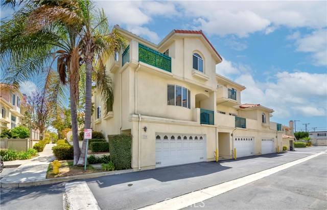 Torrance, CA 90503,4489 Spencer Street #224