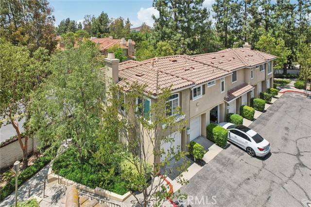 Tustin, CA 92782,119 Gallery Way