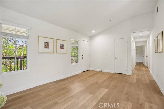 Tustin, CA 92782,119 Gallery Way