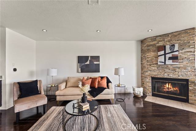Harbor City, CA 90710,1436 257th Street #303