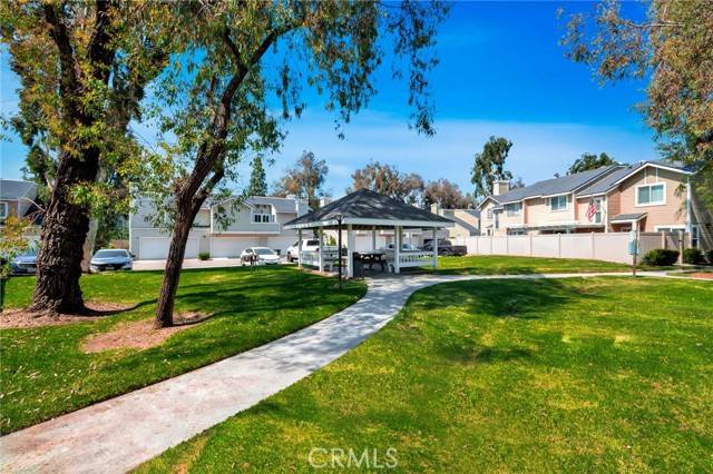 Yorba Linda, CA 92887,6211 Newhaven Court #128