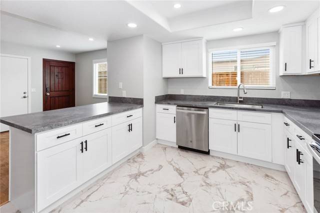 San Clemente, CA 92672,118 W Canada #A
