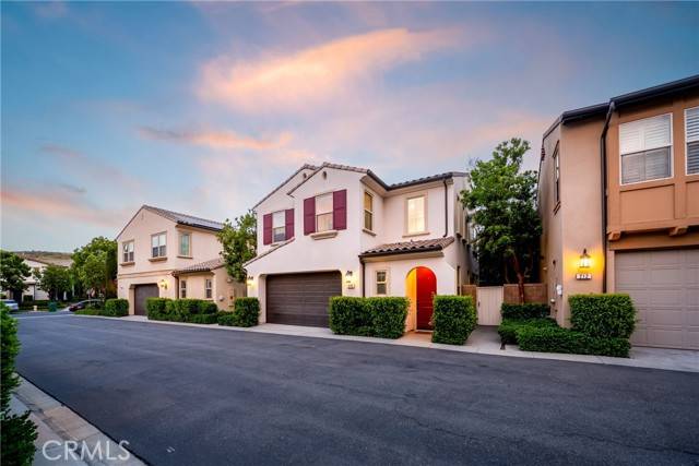 Irvine, CA 92618,210 Desert Bloom