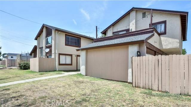 Santa Ana, CA 92707,1039 W Central Avenue