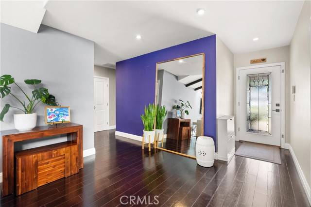 Orange, CA 92866,219 S Shattuck Place