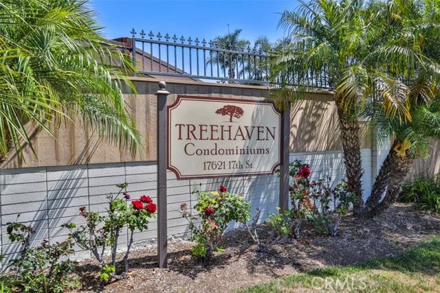 Tustin, CA 92780,17621 17th Street #16D