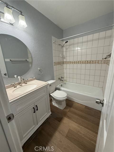 Santa Ana, CA 92703,4109 W 5th Street #25