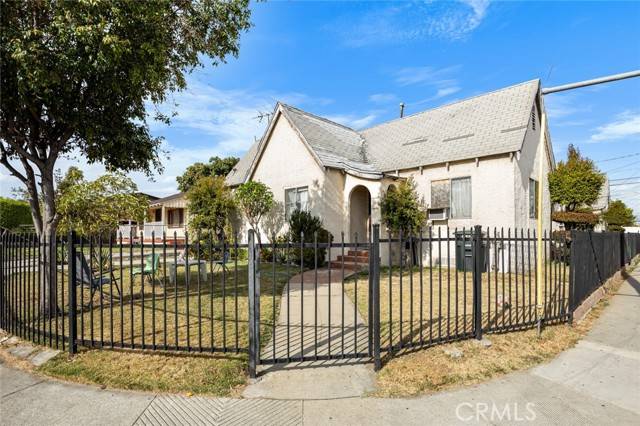 Los Angeles, CA 90022,676 School Avenue