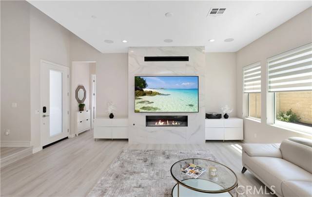 Lake Forest, CA 92630,230 Holliston