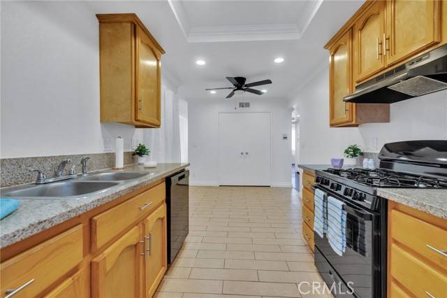 Pico Rivera, CA 90660,5905 Rosemead Boulevard #16