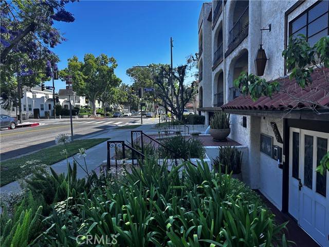 Glendale, CA 91206,605 N Louise Street #106