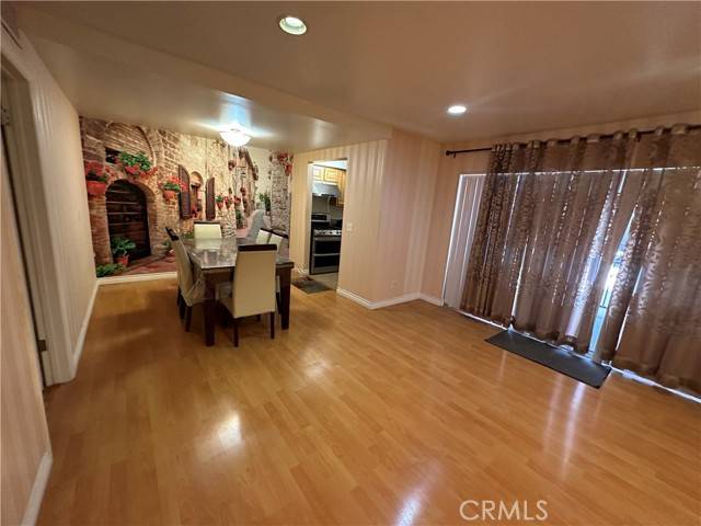 Glendale, CA 91206,605 N Louise Street #106