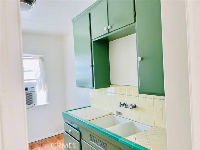 Long Beach, CA 90802,122 Elm Avenue #10