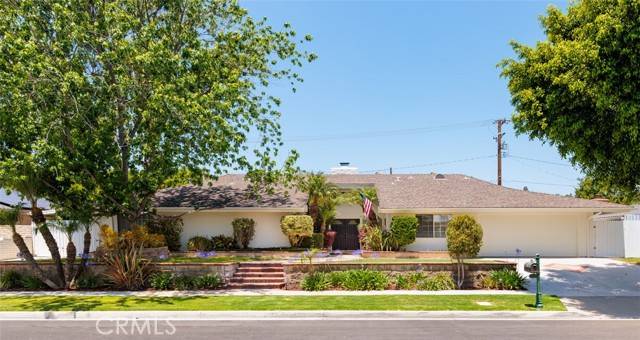 North Tustin, CA 92705,18921 Silver Maple Way