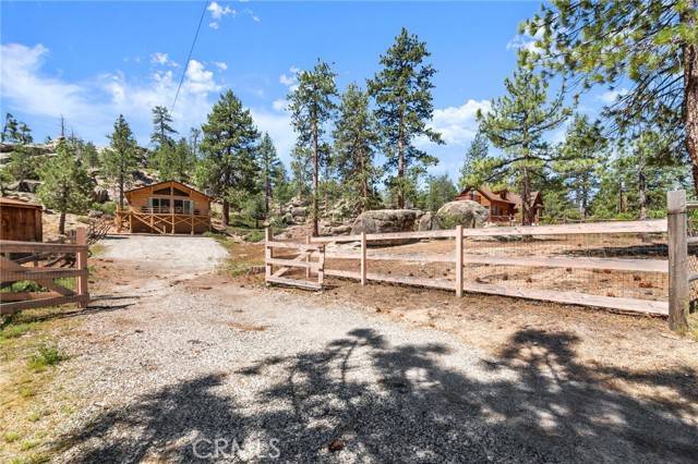 Big Bear Lake, CA 92315,39335 Lark Road
