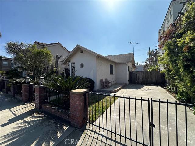 Huntington Beach, CA 92648,408 8th Street