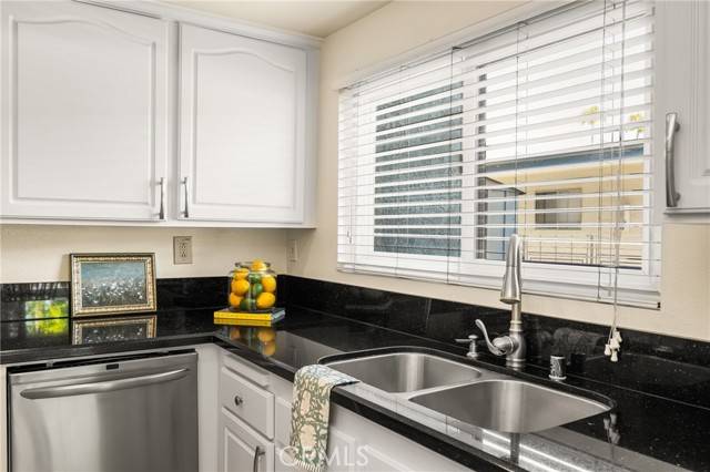 Long Beach, CA 90814,3600 E 4th Street #107