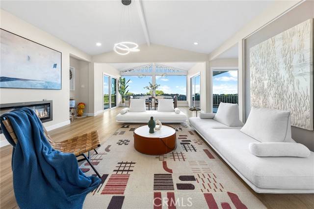 Rancho Palos Verdes, CA 90275,29805 Knoll View Drive