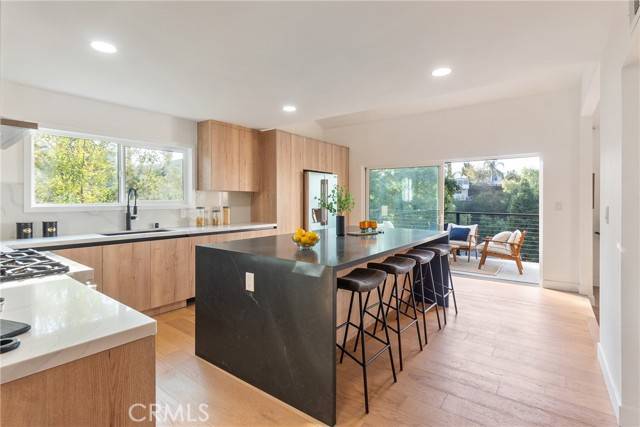 Woodland Hills, CA 91364,5166 Marmol Drive
