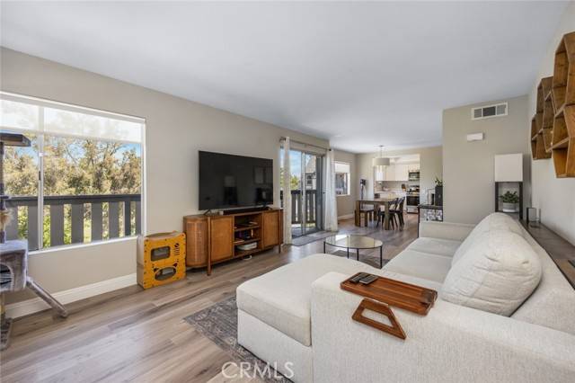 La Habra, CA 90631,543 S Walnut Street #11