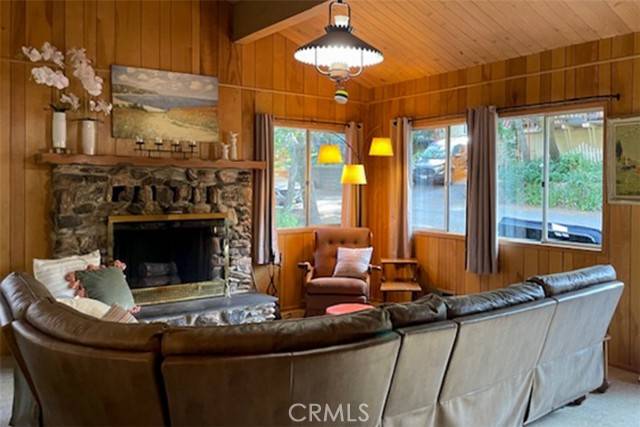 Crestline, CA 92325,22908 Redwood Way