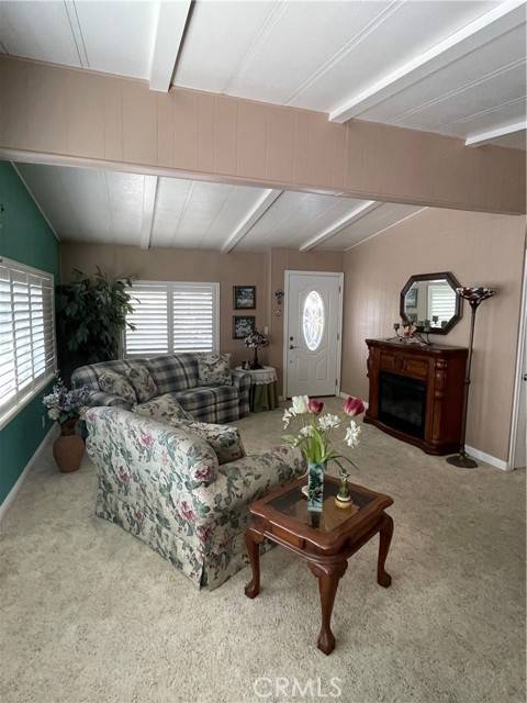 Brea, CA 92821,686 Wood Lake #8
