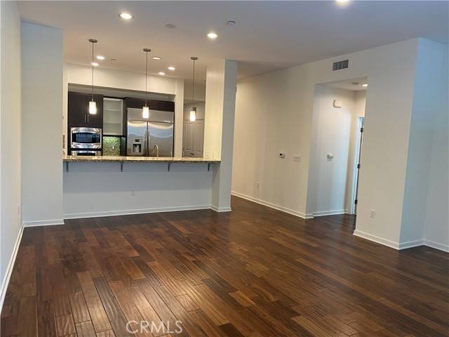 Irvine, CA 92612,21 Gramercy #116