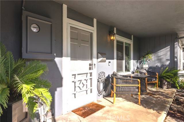 Costa Mesa, CA 92626,2414 Niagara Way