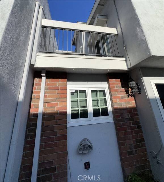 Costa Mesa, CA 92626,605 Rainier Way #204