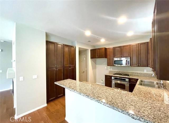Lake Elsinore, CA 92532,30505 Canyon Hills Road