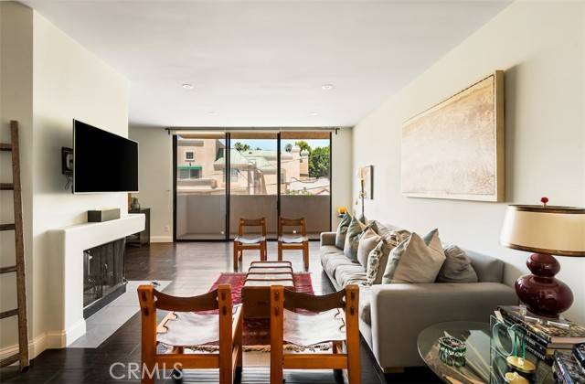 West Hollywood, CA 90069,930 N Wetherly Drive #201